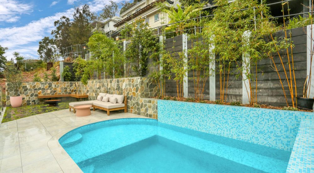 Luxury splash pool and patio